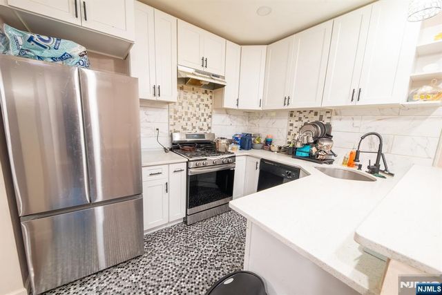 136 North Street, Jersey City, NJ 07307