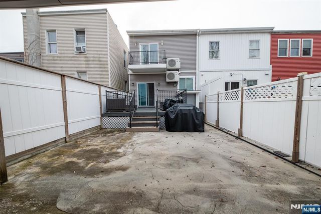 136 North Street, Jersey City, NJ 07307
