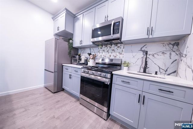 136 North Street, Jersey City, NJ 07307
