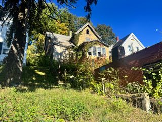 77 Easton Avenue, Waterbury, CT 06704