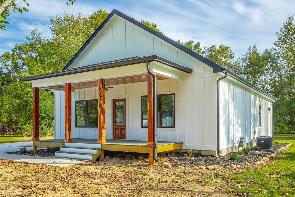 206 Pine Street, Soddy Daisy, TN 37379