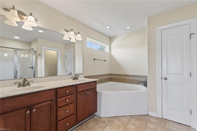 1032 Snead DR, Suffolk, VA 23434