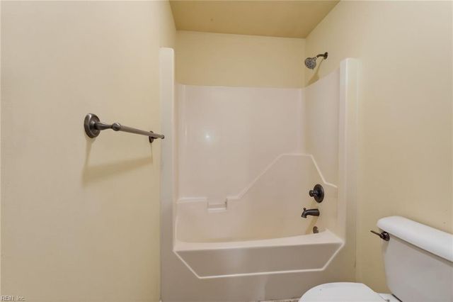1032 Snead DR, Suffolk, VA 23434