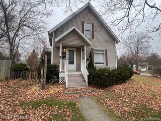 1120 W OREGON Street, Lapeer, MI 48446