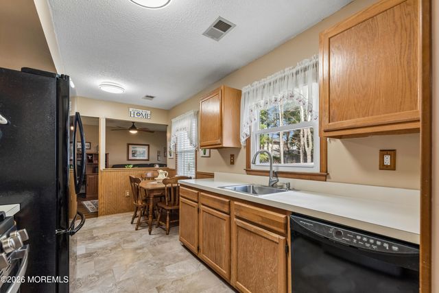807 Constitution Drive, Brick, NJ 08724