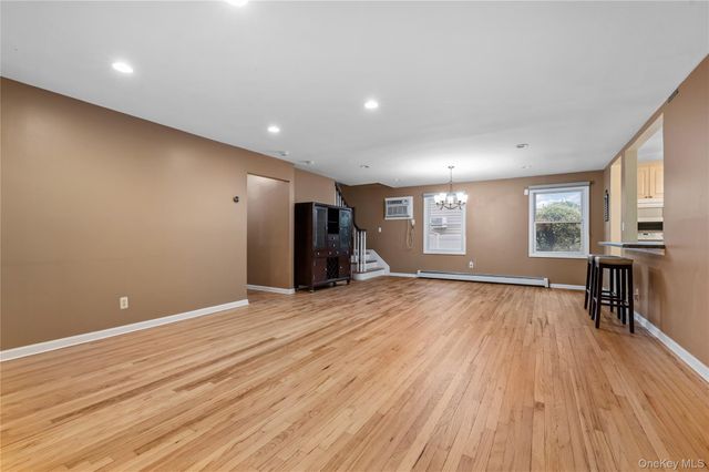 3 Cheshire Road, Bethpage, NY 11714