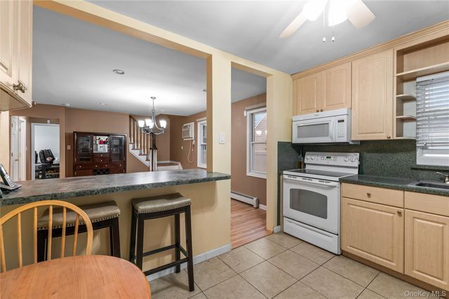 3 Cheshire Road, Bethpage, NY 11714