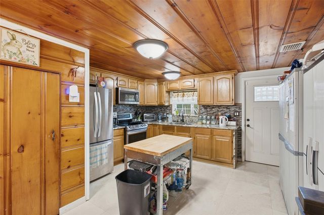 40832 RIVER ROAD, Dade City, FL 33525