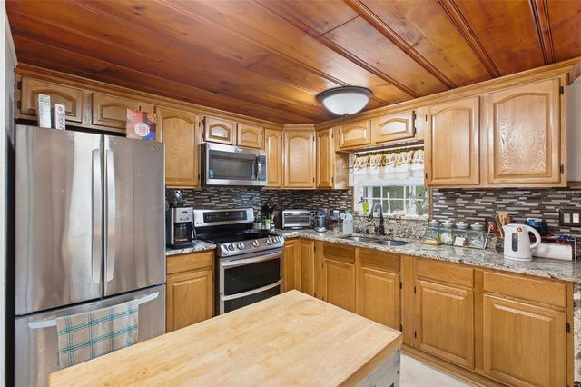 40832 RIVER ROAD, Dade City, FL 33525