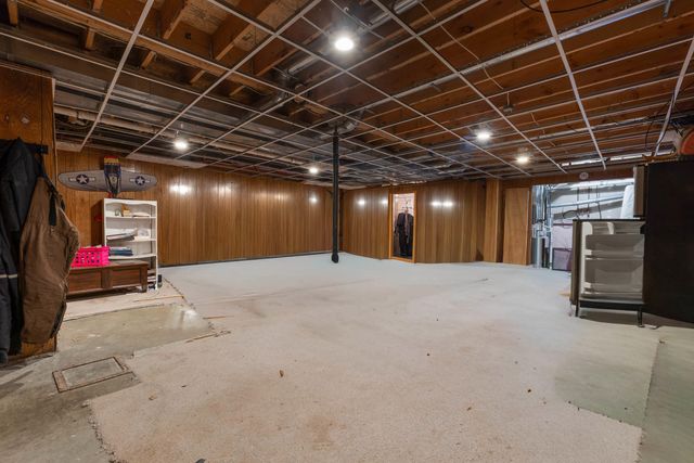 519 Crest Lane, Jonesville, MI 49250