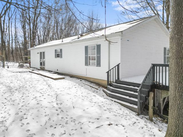 519 Crest Lane, Jonesville, MI 49250