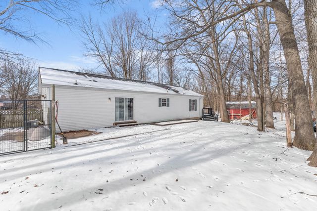 519 Crest Lane, Jonesville, MI 49250