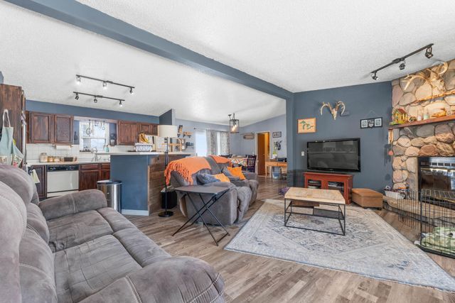 519 Crest Lane, Jonesville, MI 49250