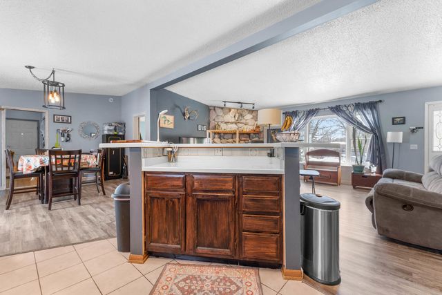 519 Crest Lane, Jonesville, MI 49250