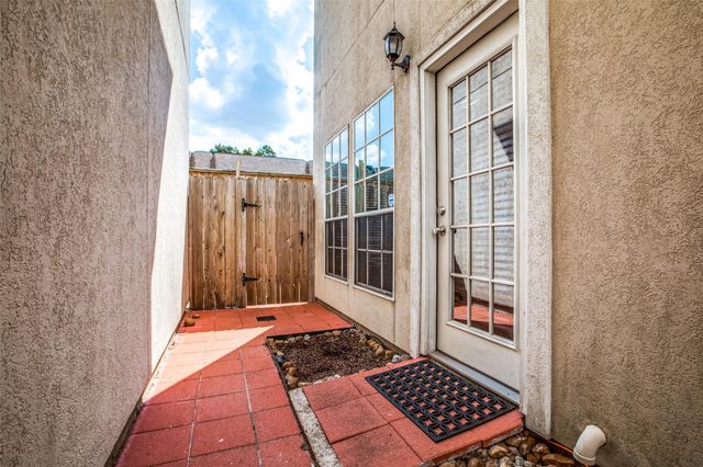 5935 Turtle Beach Lane, Houston, TX 77036