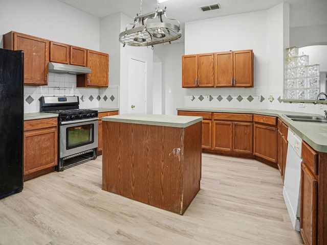 236 Copeland Drive, Cedar Hill, TX 75104