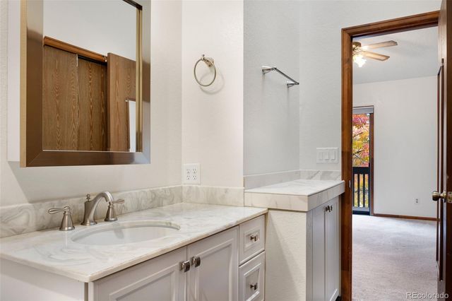 1075 S Garrison Street 203, Lakewood, CO 80226