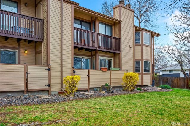 1075 S Garrison Street 203, Lakewood, CO 80226