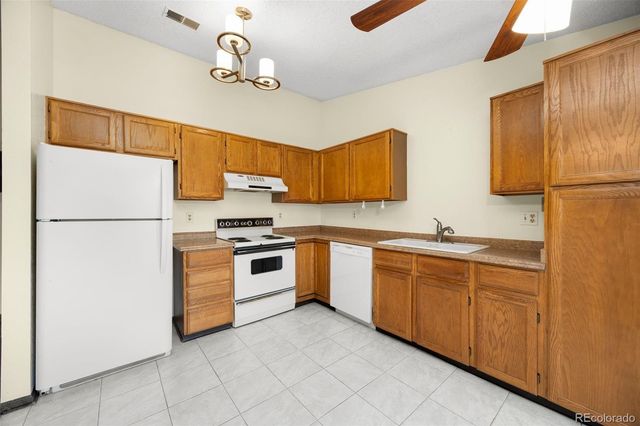 1075 S Garrison Street 203, Lakewood, CO 80226