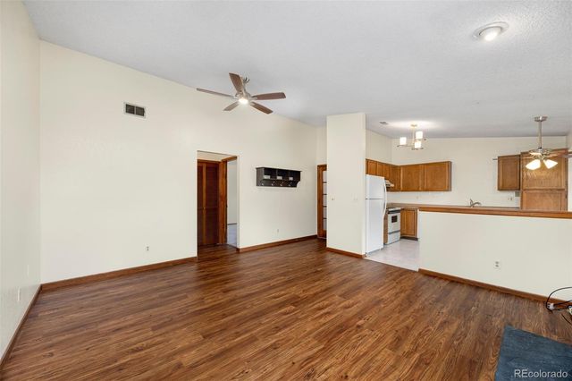 1075 S Garrison Street 203, Lakewood, CO 80226