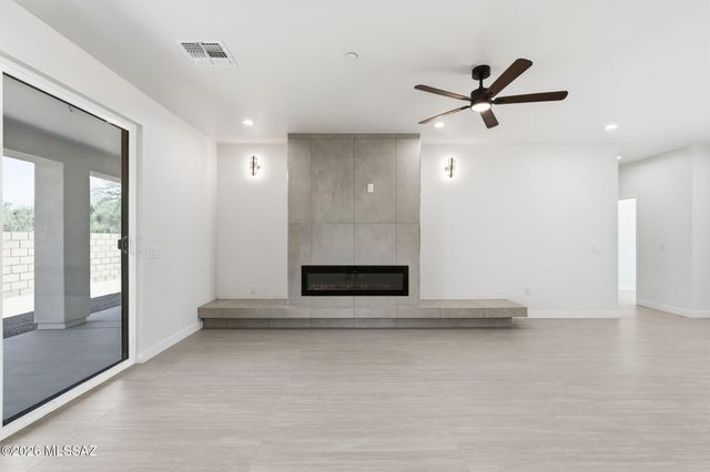 1042 W Roller Coaster Road, Tucson, AZ 85704