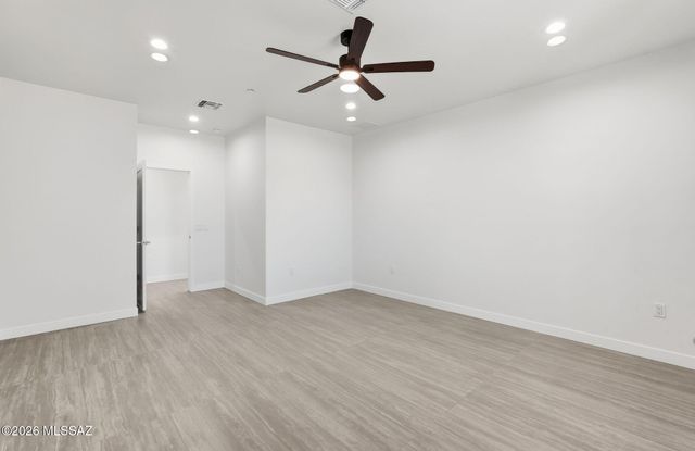 1042 W Roller Coaster Road, Tucson, AZ 85704