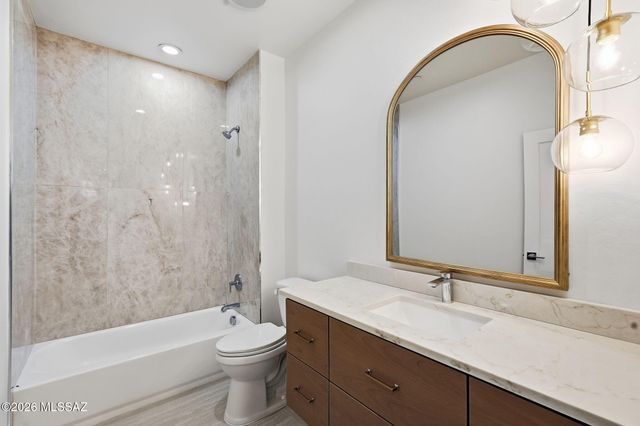 1042 W Roller Coaster Road, Tucson, AZ 85704