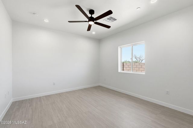 1042 W Roller Coaster Road, Tucson, AZ 85704