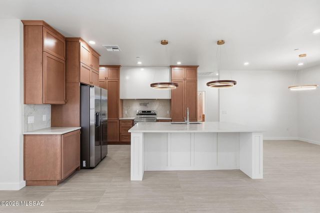 1042 W Roller Coaster Road, Tucson, AZ 85704