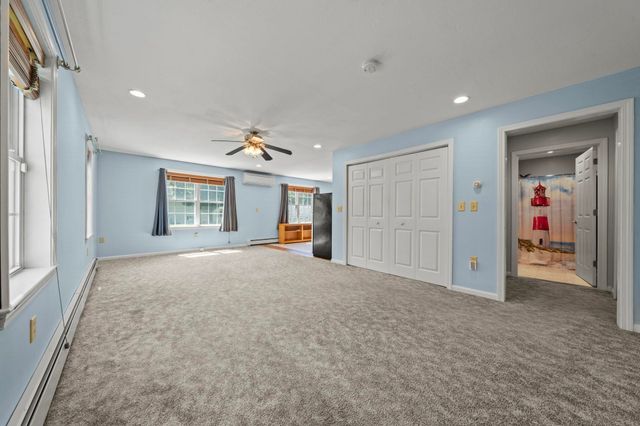 8 Forest Street, Londonderry, NH 03053