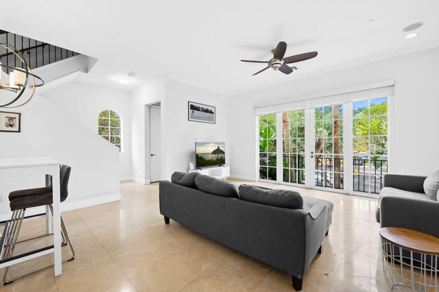 500 SE 7th Street 105, Fort Lauderdale, FL 33301