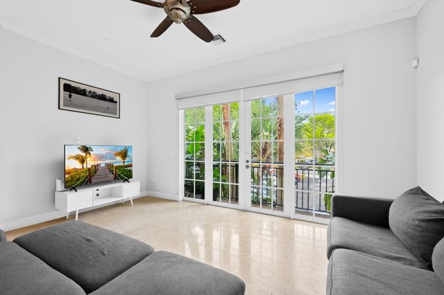 500 SE 7th Street 105, Fort Lauderdale, FL 33301