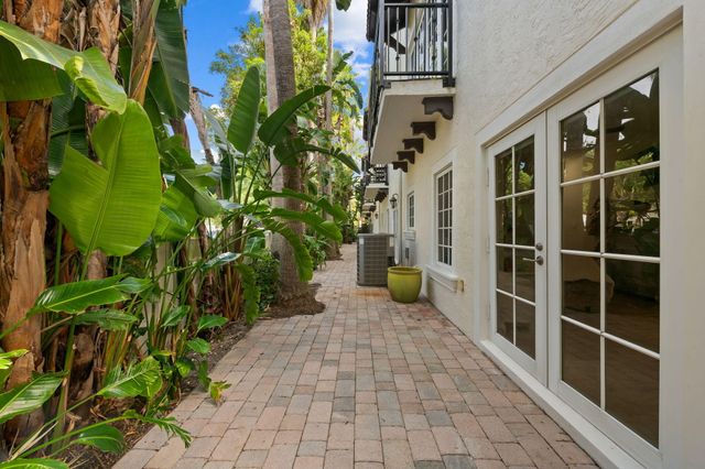 500 SE 7th Street 105, Fort Lauderdale, FL 33301