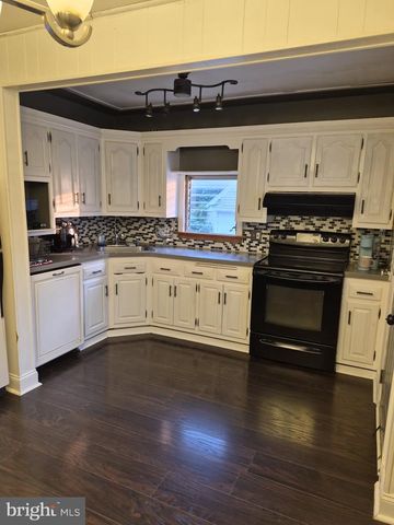 321 CORNELL RD, Glassboro, NJ 08028