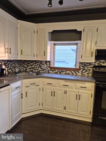 321 CORNELL RD, Glassboro, NJ 08028