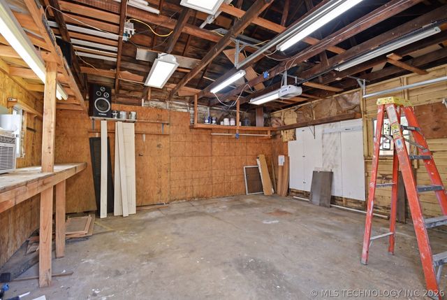 1141 E Hobson Avenue, Sapulpa, OK 74066
