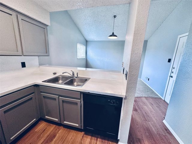 3702 S 2nd ST 321, Austin, TX 78704