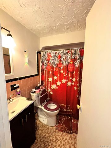 15754 Meyers Road, Detroit, MI 48227