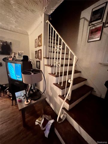 15754 Meyers Road, Detroit, MI 48227