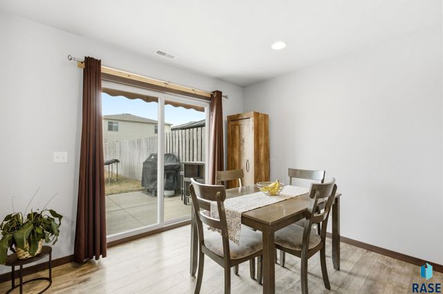 9421 W Gert St Street, Sioux Falls, SD 57106