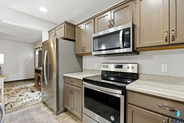 9421 W Gert St Street, Sioux Falls, SD 57106