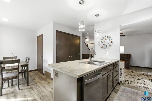 9421 W Gert St Street, Sioux Falls, SD 57106