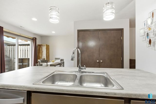 9421 W Gert St Street, Sioux Falls, SD 57106