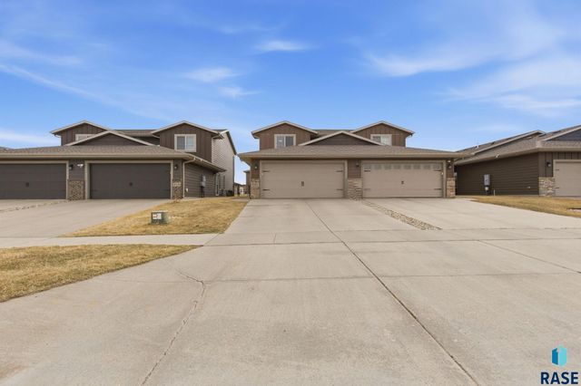 9421 W Gert St Street, Sioux Falls, SD 57106