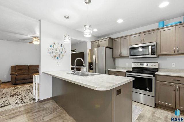 9421 W Gert St Street, Sioux Falls, SD 57106