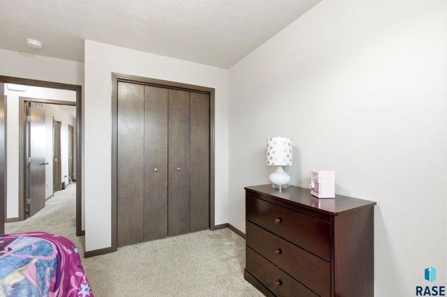 9421 W Gert St Street, Sioux Falls, SD 57106