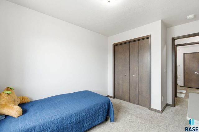 9421 W Gert St Street, Sioux Falls, SD 57106