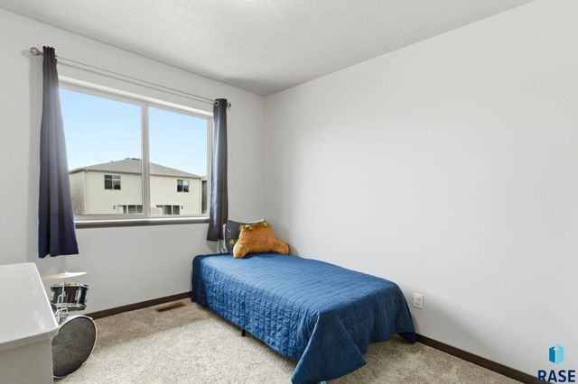 9421 W Gert St Street, Sioux Falls, SD 57106