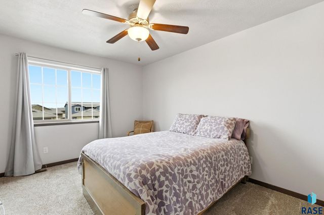 9421 W Gert St Street, Sioux Falls, SD 57106