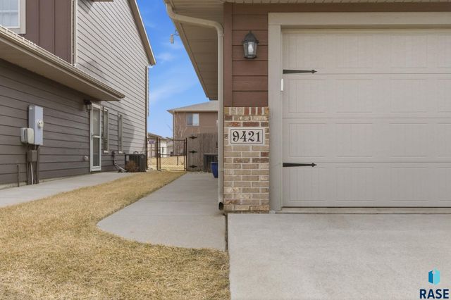 9421 W Gert St Street, Sioux Falls, SD 57106
